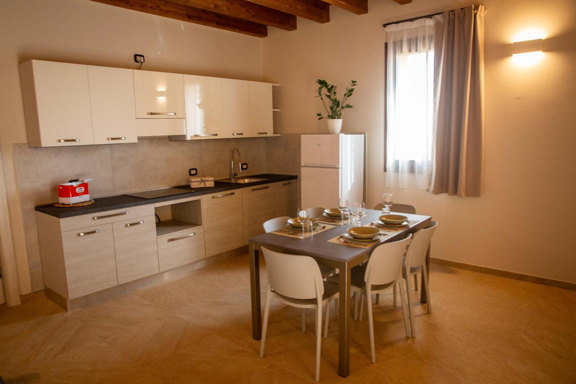 Agriturismo Corte Casa Erminia Colà Eksteriør billede